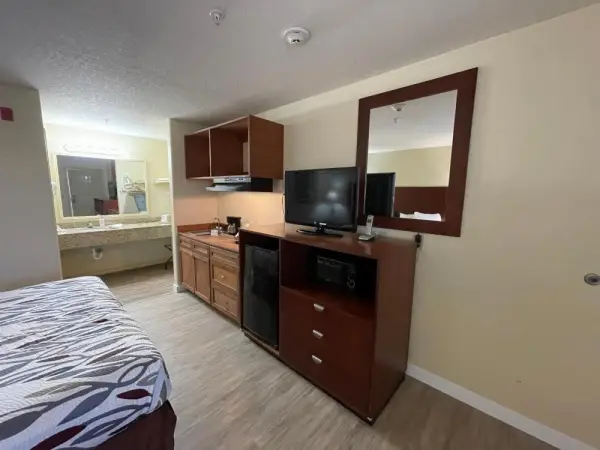 Kenedy Inn and Suites 6